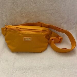 NWOT the foldie crossbody-Australian foldie